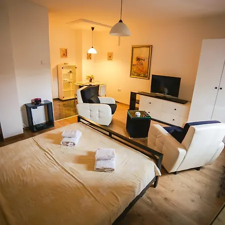 Apartment Lina